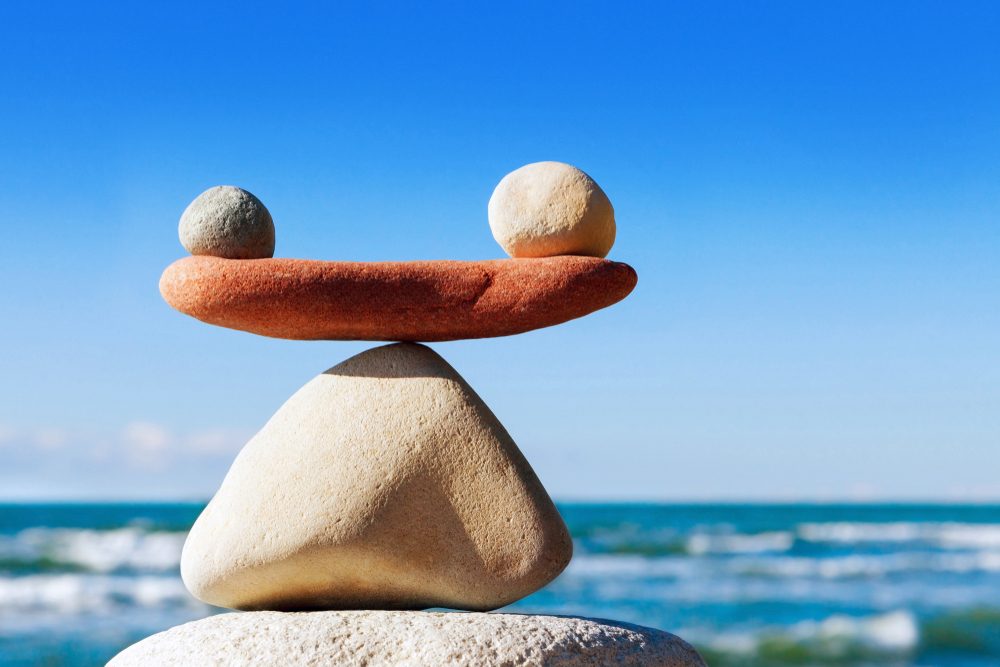 concept,of,harmony,and,balance.,balance,stones,against,the,sea.