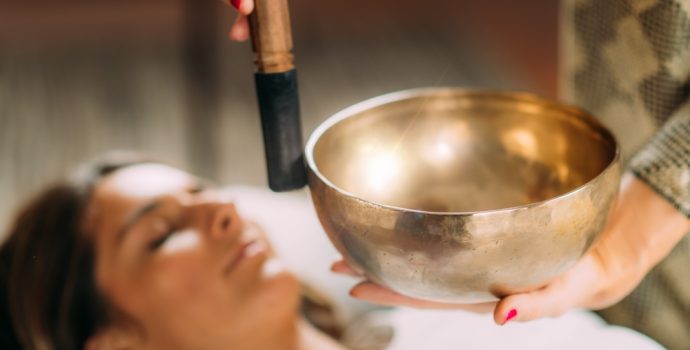 tibetan,singing,bowl,in,sound,healing,therapy