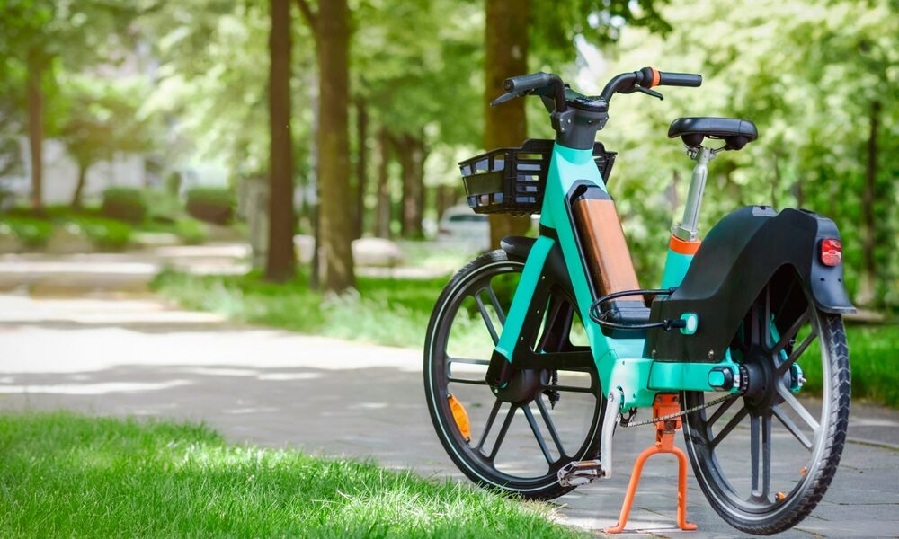 bike,share,rent,in,city,street.,bicycle,sharing,service.,electric bike,share,rent,in,city,street.,bicycle,sharing,service.,electric