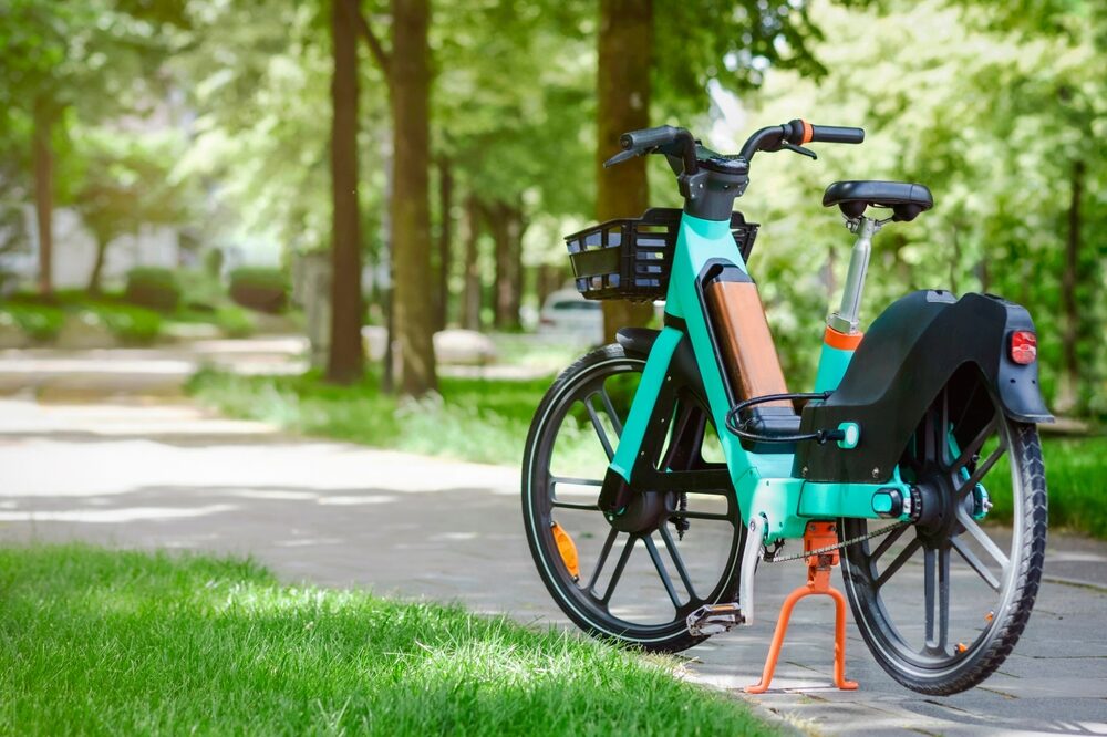 bike,share,rent,in,city,street.,bicycle,sharing,service.,electric bike,share,rent,in,city,street.,bicycle,sharing,service.,electric